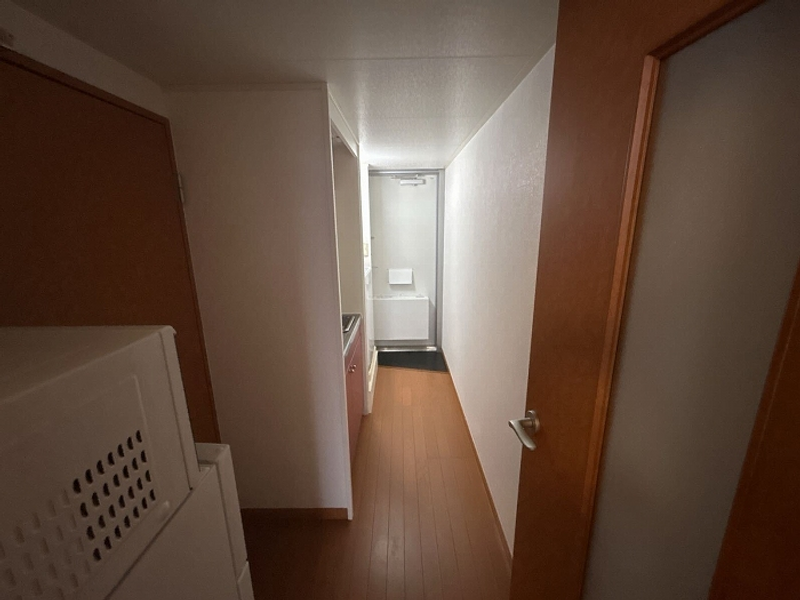 レオパレスエルデン 玄関