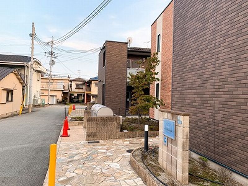 レオネクストディアグレイス宝塚 エントランス