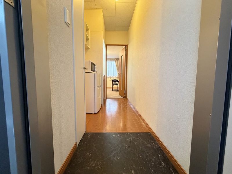 レオパレス城町 玄関