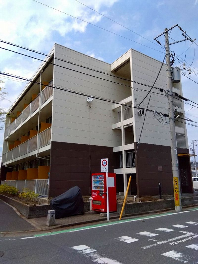 レオパレスオネスティ 外観