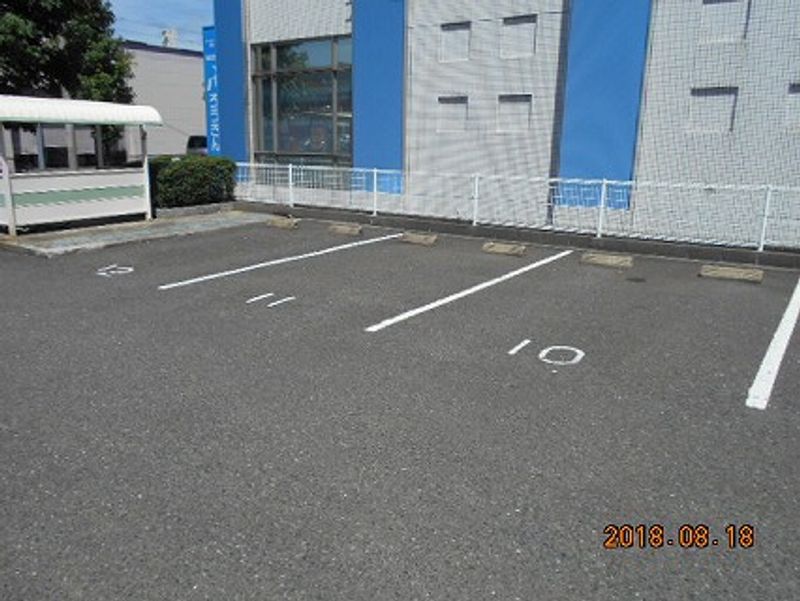 レオパレスグリーンアベニュー 駐車場