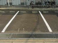 レオパレスクレスト 駐車場