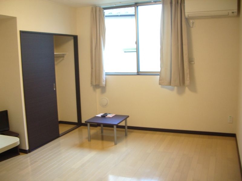 レオネクスト松和花壇 居間