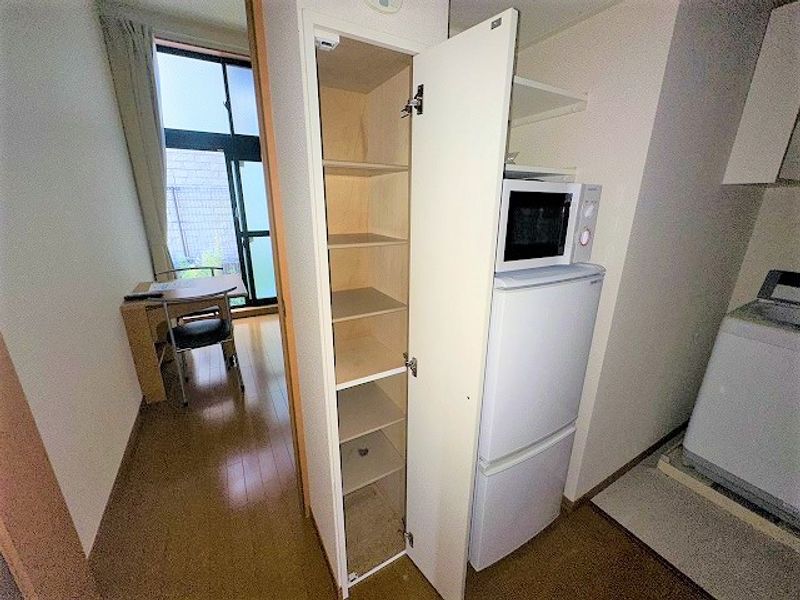 レオパレスメイヤメゾンＨＩＲＯ 収納