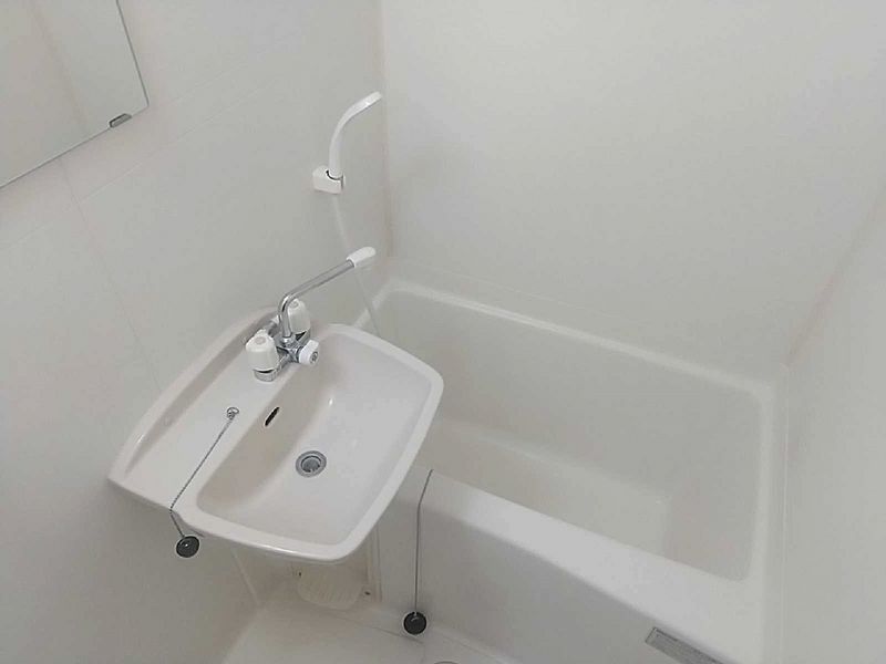 レオパレスアルシオネ 風呂