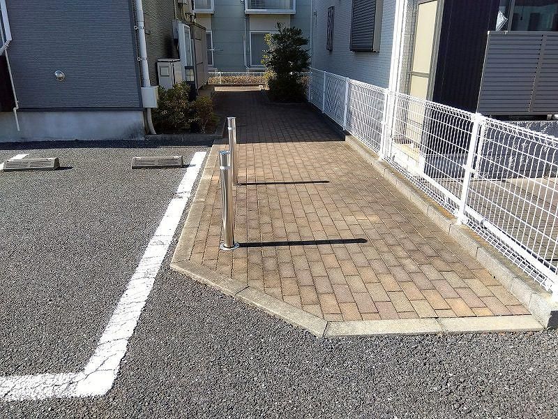レオパレスコゥジィーＣ エントランス