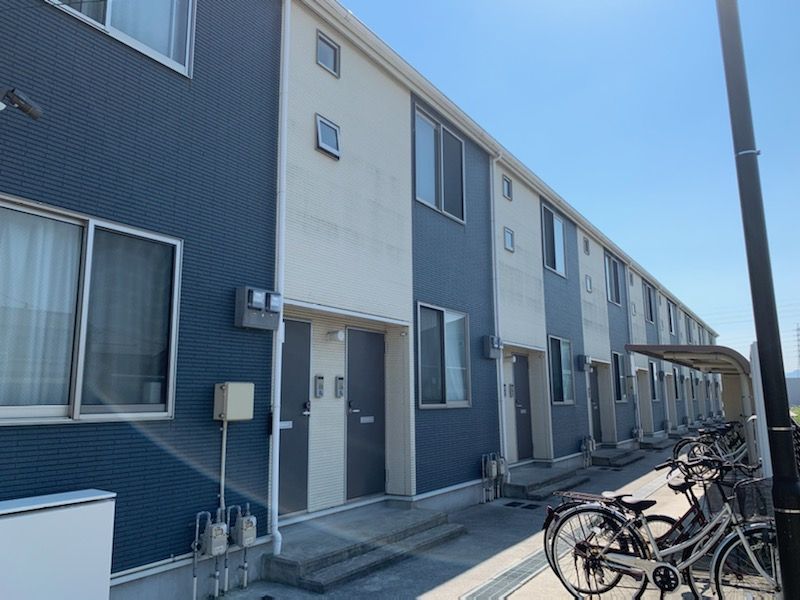 レオネクストナスコ 玄関