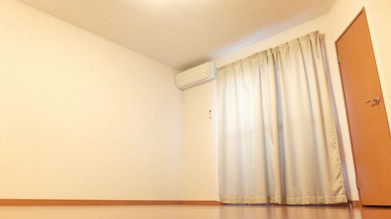 レオパレス吹上ヒルズ 居間