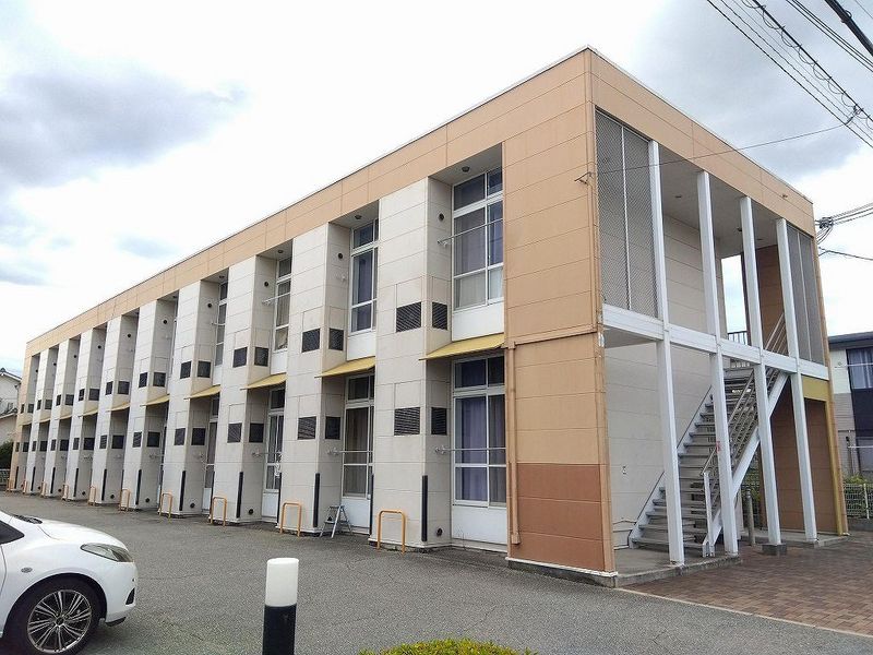 レオパレスベルフォール 外観