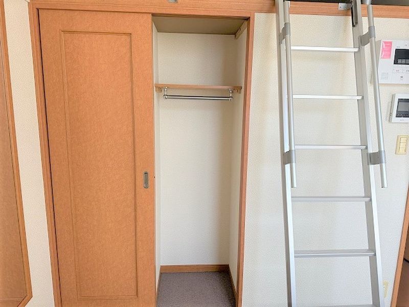 レオパレスハピネス 収納