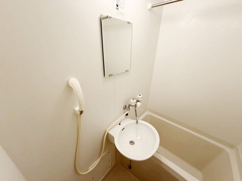 leopalace T&S III Sink