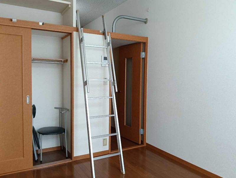 レオパレスサニーヒル紫原 居間