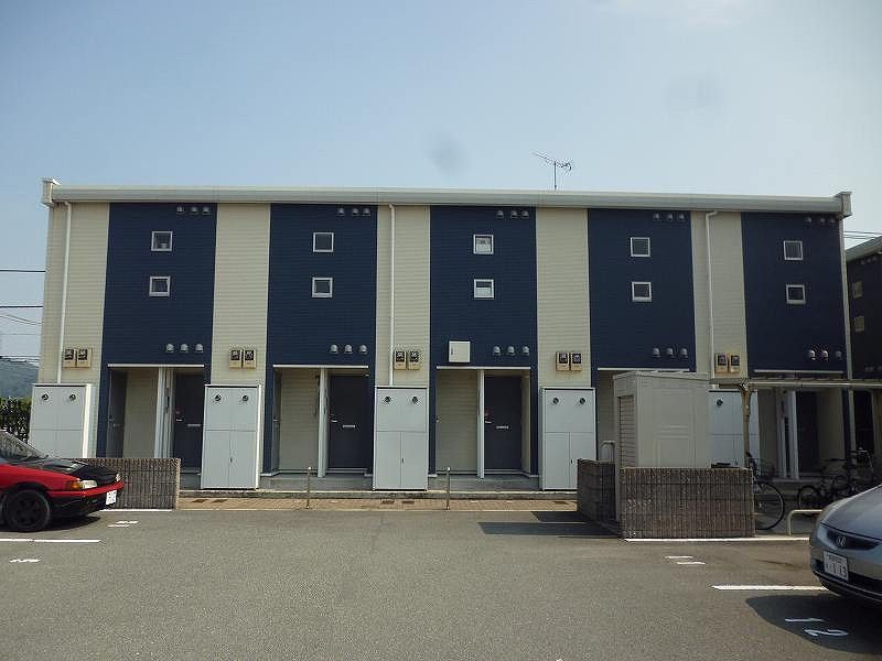 レオネクストタカス壱番館 玄関