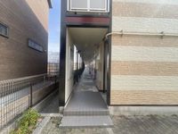 レオパレスルシェルブル金岡 エントランス