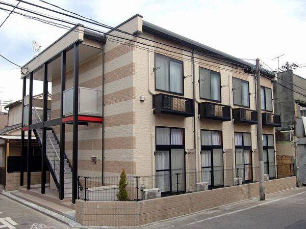 レオパレスフローラ 外観