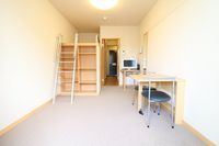 レオパレスグリーングラスⅠ 居間