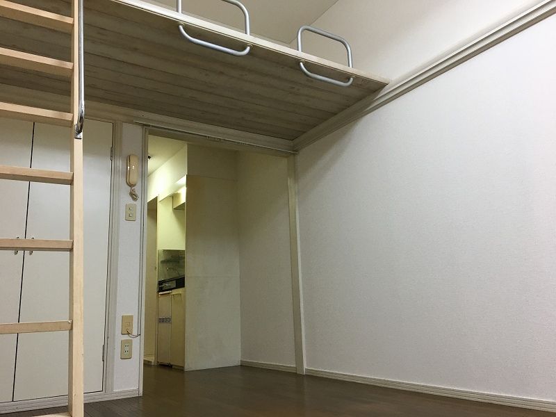 レオパレスパレスフィオーレⅡ 居間
