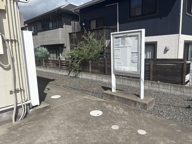 レオネクストＮＩＷＡＳＥ エントランス