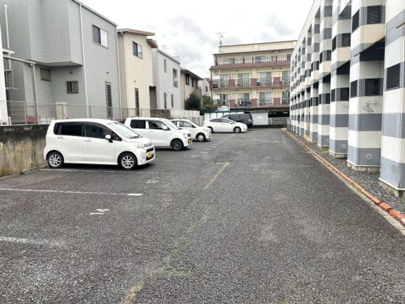 レオパレスＬｉｎｅ 駐車場
