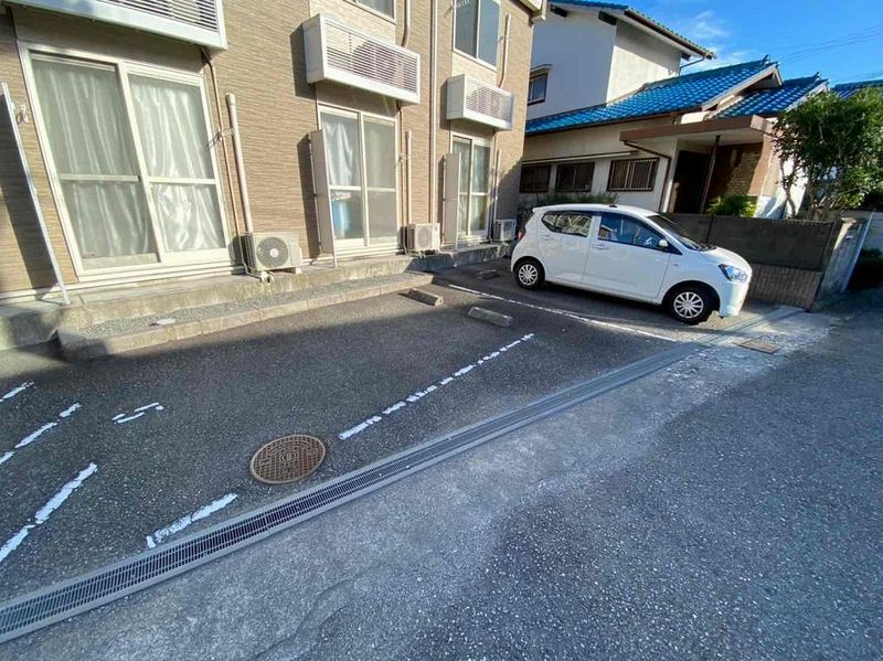 レオパレスゆかり荘 バルコニー