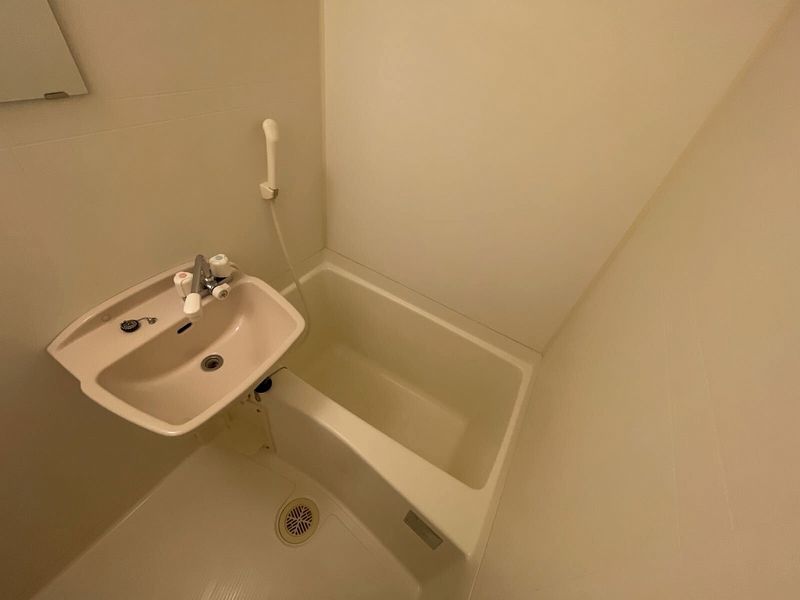 leopalace West Hongo II Bathroom