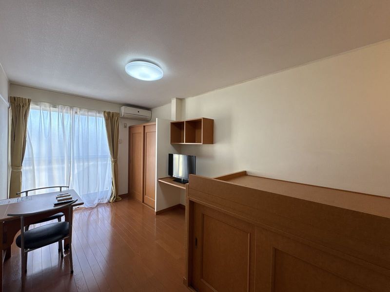 レオパレスコンフォートⅡ 居間