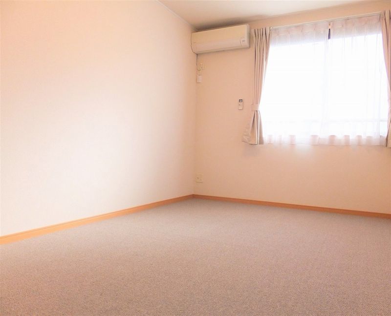 レオパレス辺屋新田 寝室