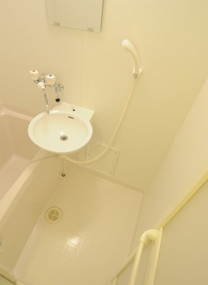 レオパレスブレセイ 洗面所