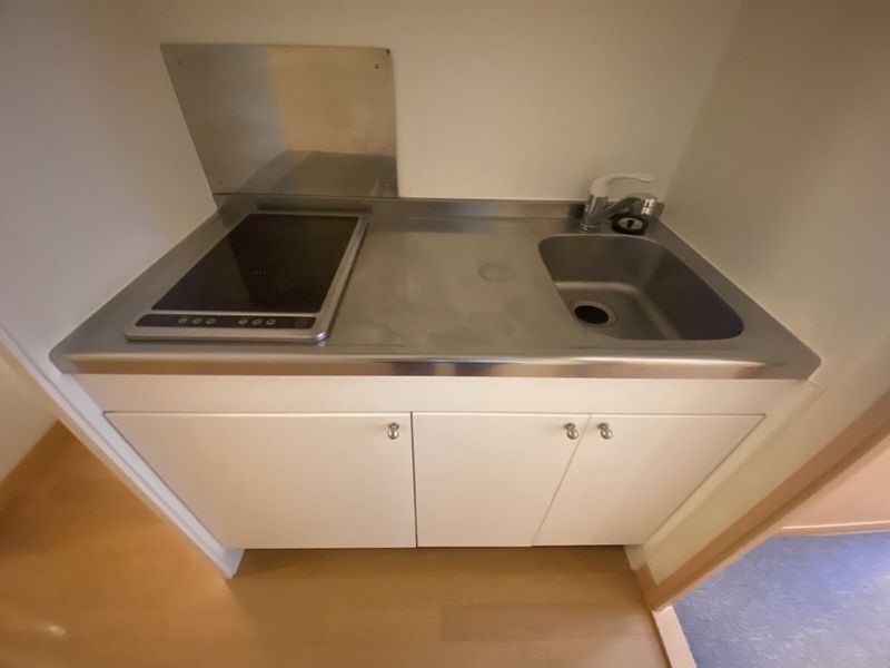 LEONEXT Moto Ueda East Kitchen