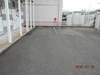 レオパレス中央 駐車場