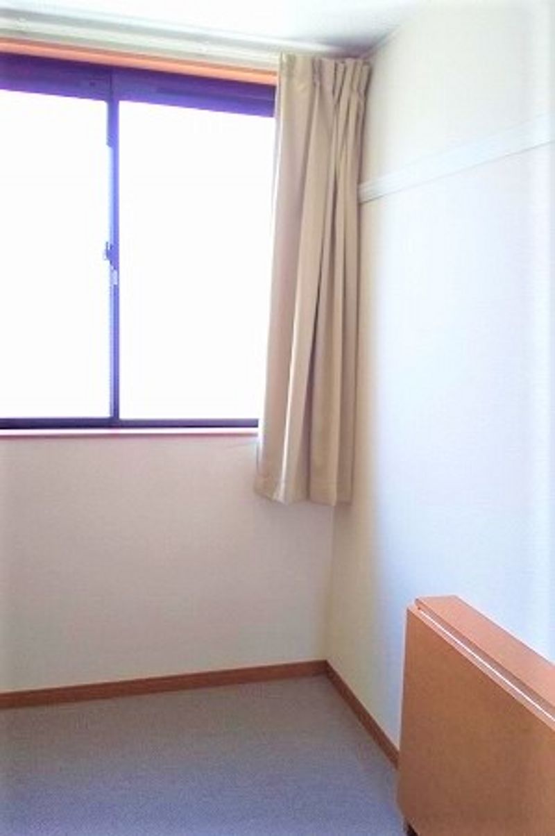 レオパレスレヴ　メゾン 居間