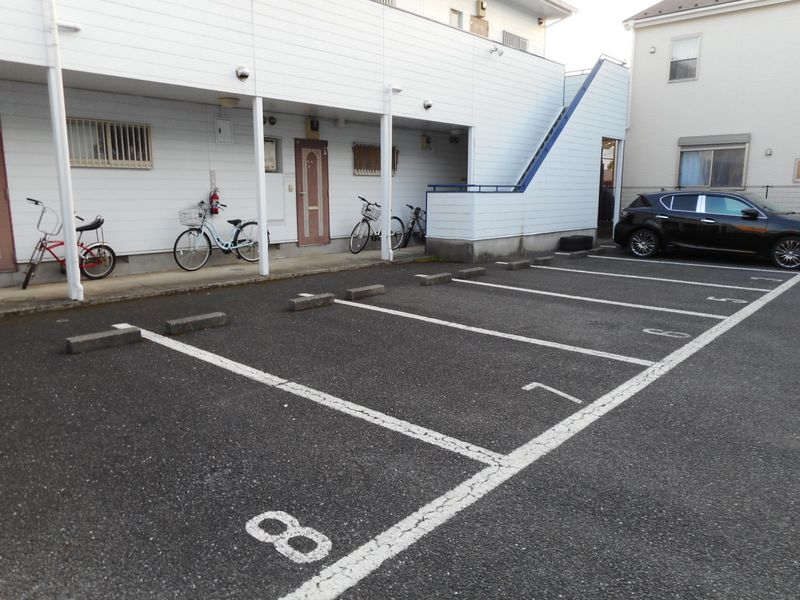レオパレス永山第１ 駐車場