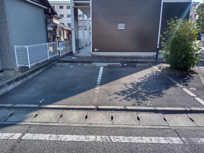レオパレス時明 駐車場