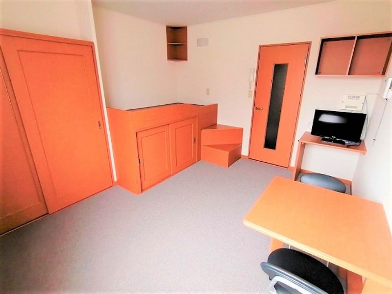 レオパレスクレール 居間