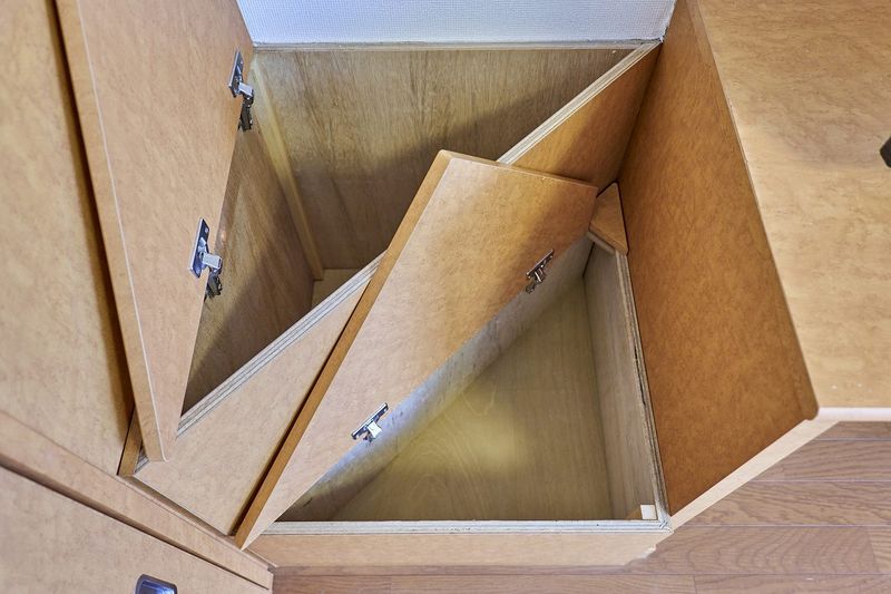 レオパレス五福 収納