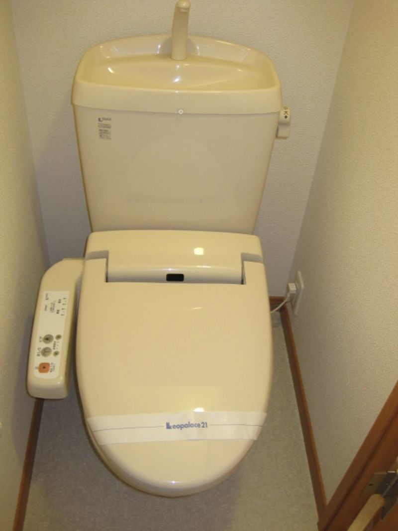 レオパレスＲＡＫＵＪＯ トイレ
