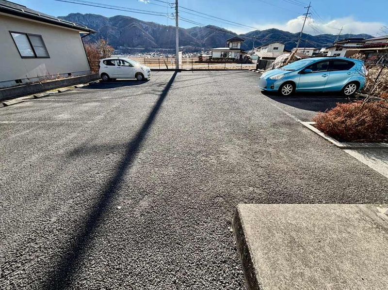 レオパレスＫ 駐車場
