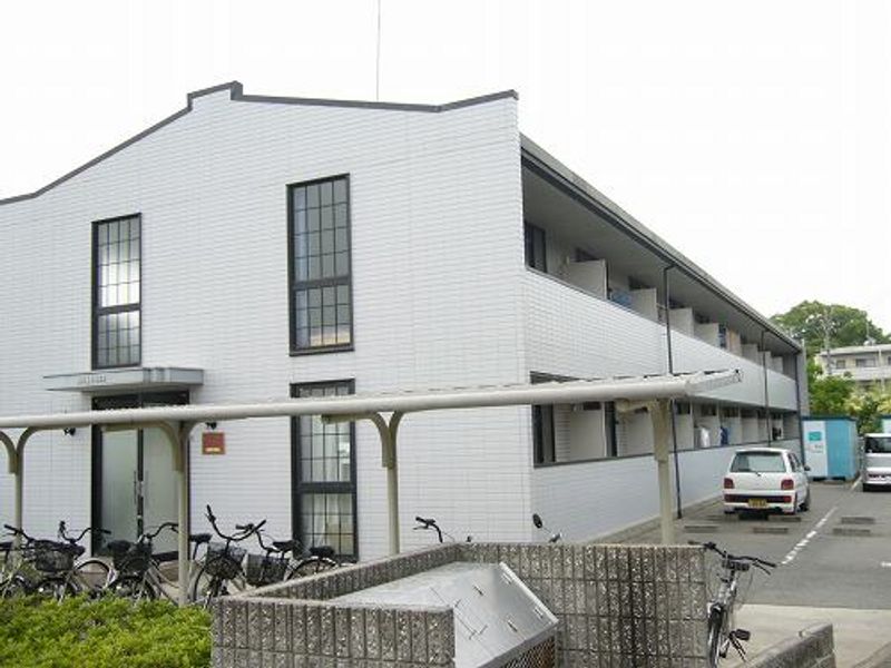 レオパレス藤 駐車場