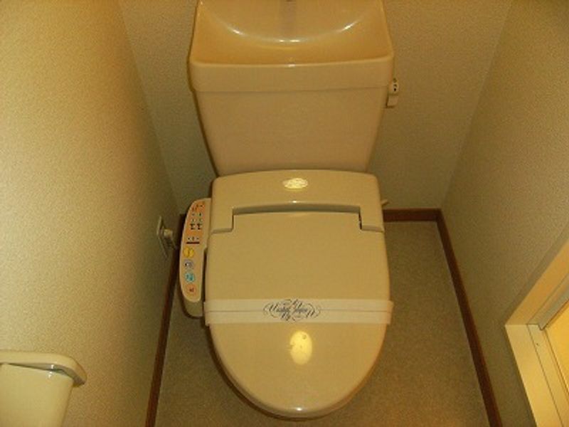 レオパレス東本町 トイレ