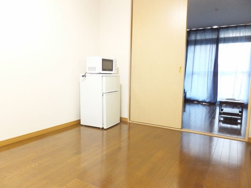 レオパレスマヒト‘９７ 居間