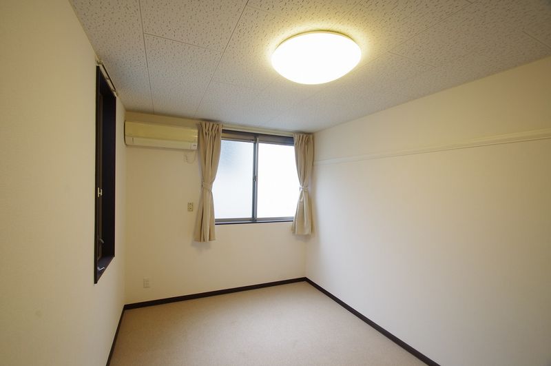 LEONEXT KT Living room