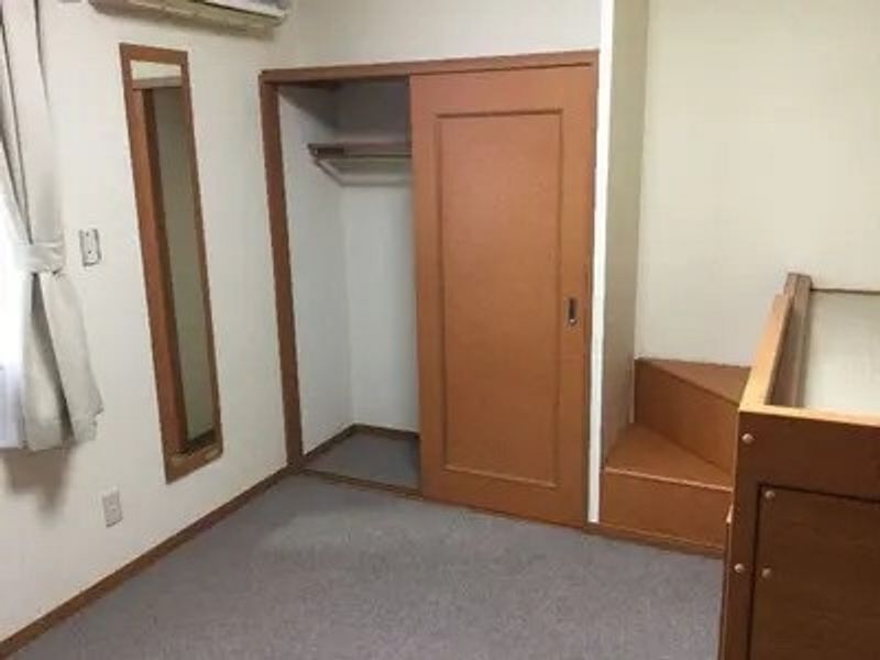 レオパレスコンフォート二本木 収納