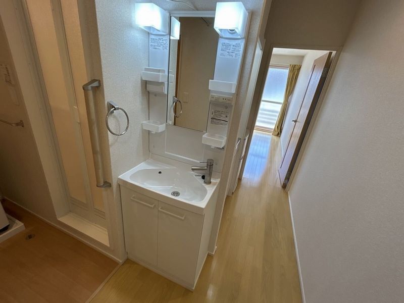 レオパレスヤチヨ 洗面所