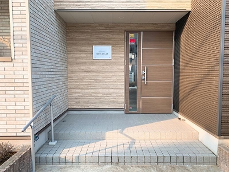 レオネクストルシェリア エントランス