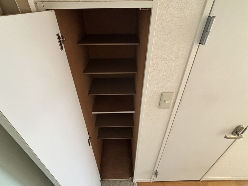 レオパレス渓−せせらぎ− 玄関