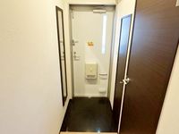 レオネクストカサ　フェリス 玄関