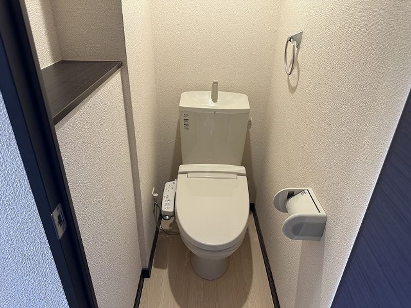 LEONEXT Sunny Court Nishi Terao Toilet