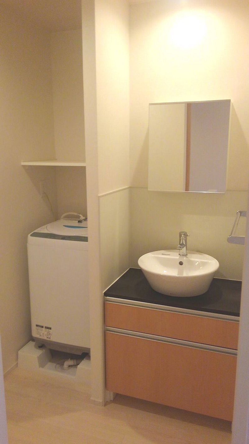 CLEINO KEEP NEXT IV Washroom