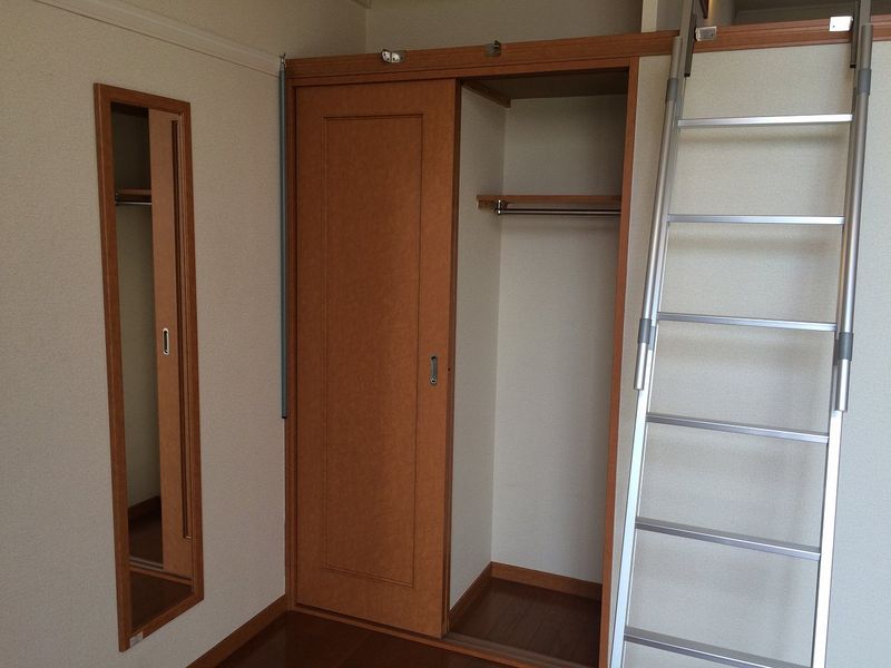レオパレスリヴァージュオカベ 収納