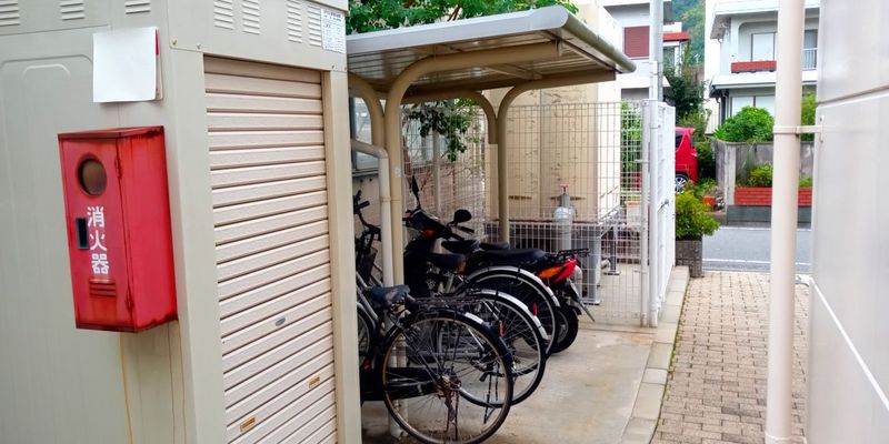 レオパレスベルソー 共用部分